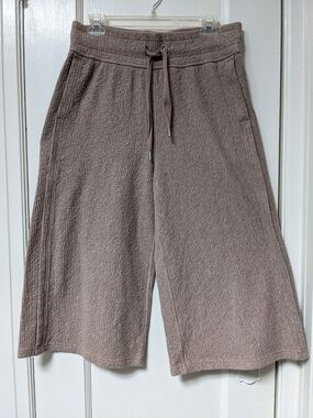 lululemon athletica Ribbed High-Waist  Middle Calf in Light Brown